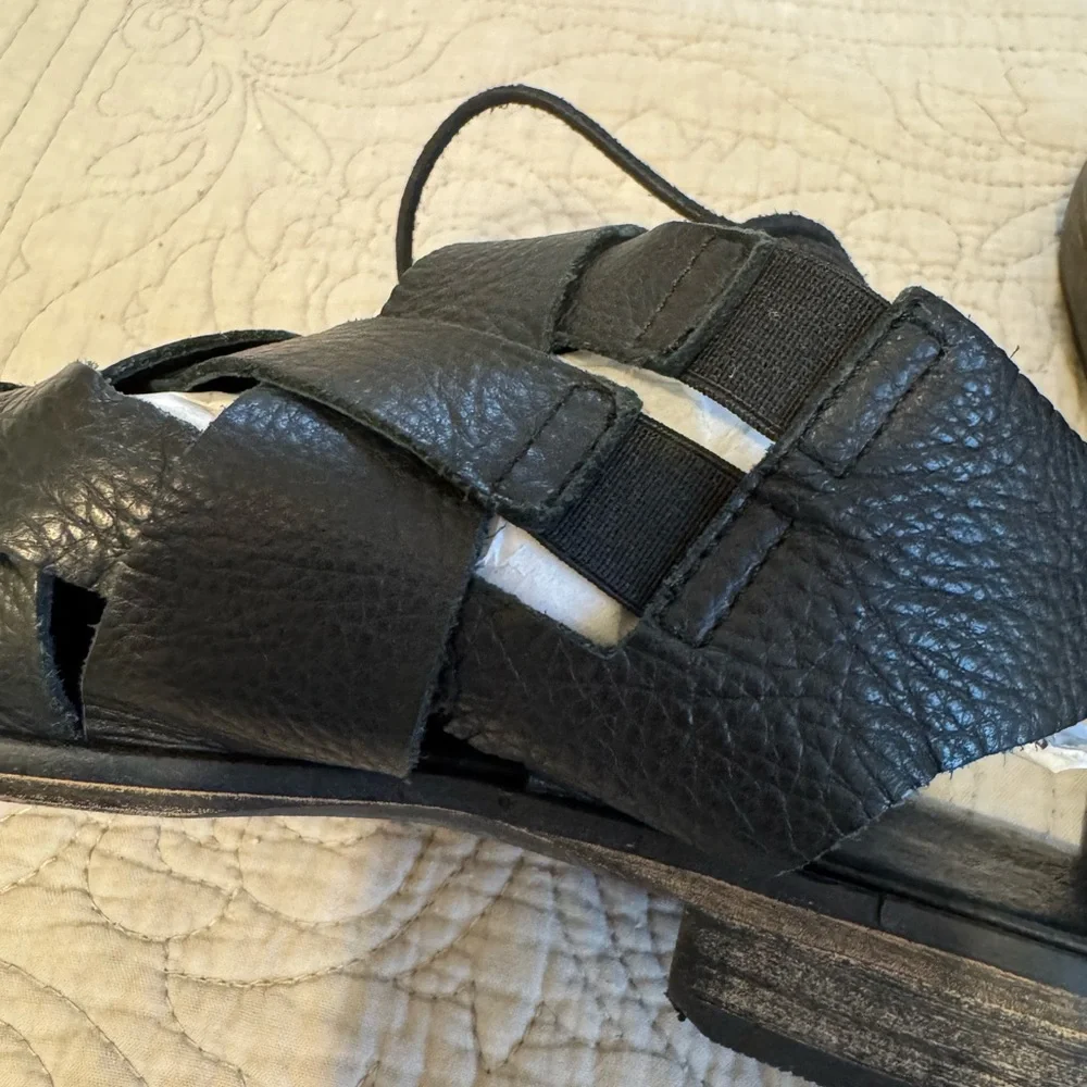 Free People Black Flats with Criss-Cross Design - Picture 5 of 9